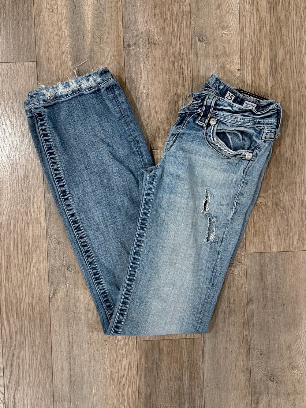 Miss Me Light Wash Women's Distressed Jeans